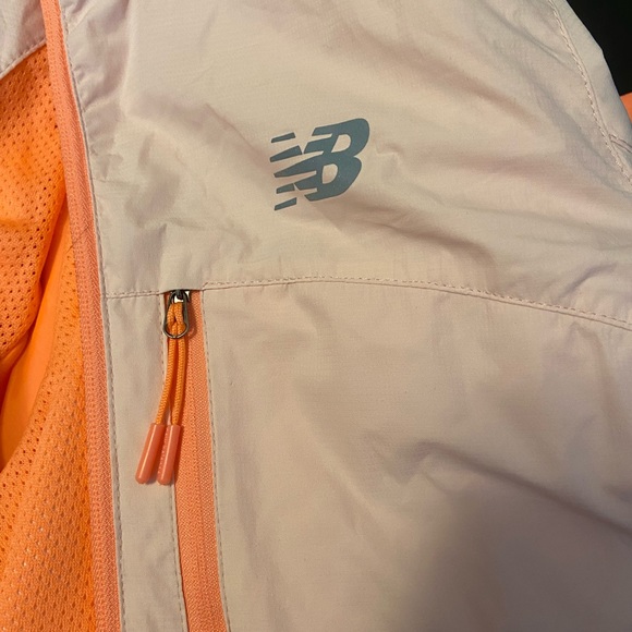 new balance windbreaker - Picture 2 of 5